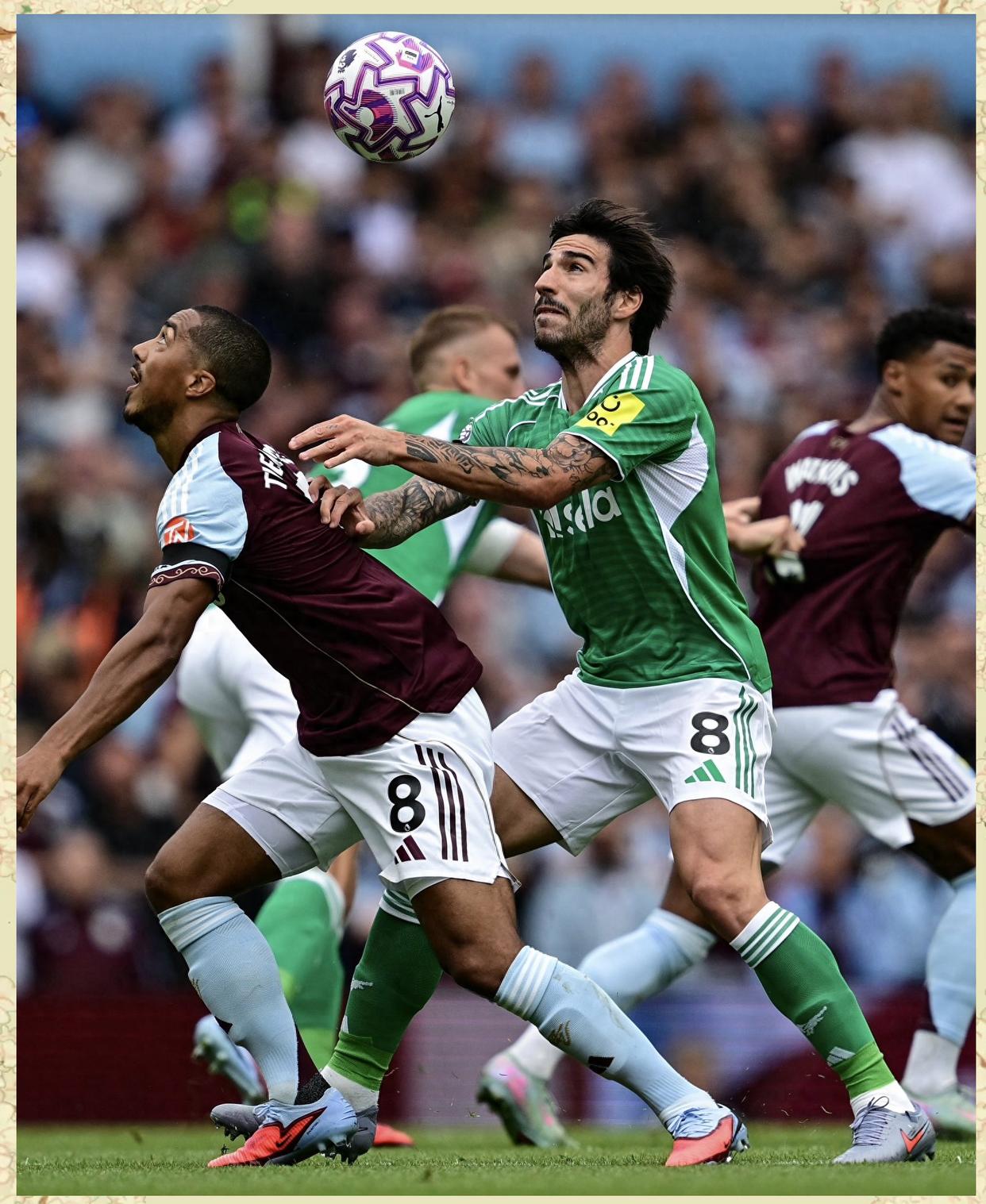 包含热门球队巅峰对决，球员技艺娴熟打出高水平比赛的词条